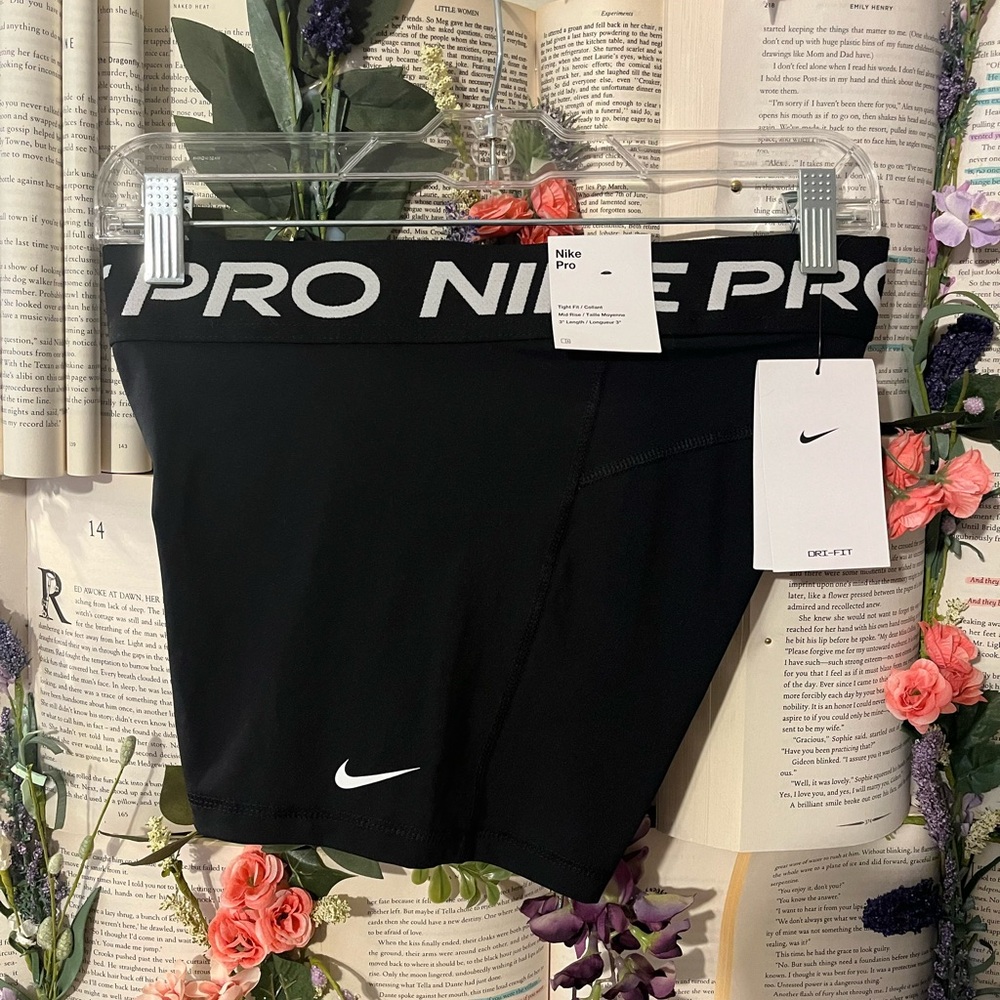 Nike Pro Women's Black Bike Shorts